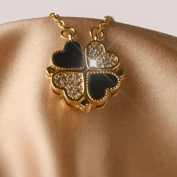 Elegant Adjustable Gold-Tone Diamond Heart Pendant Necklace - Picture 2 of 9